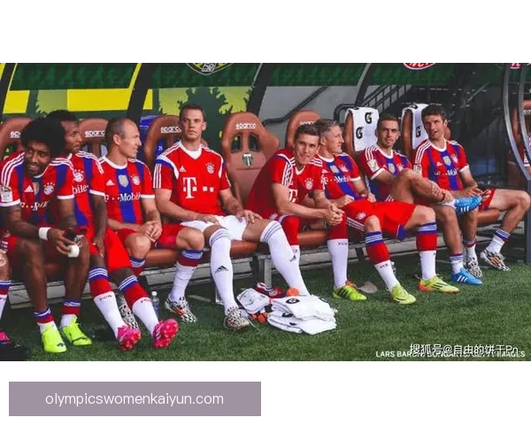 足球替补席的战术变化与球队状态密切相关